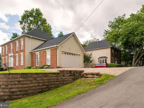 2906 Cedar Lane, Vienna VA 22180