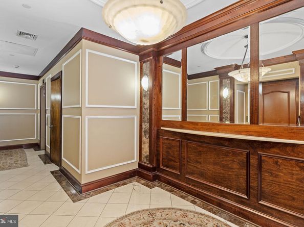 1335 Pine Street 401, Philadelphia PA 19107