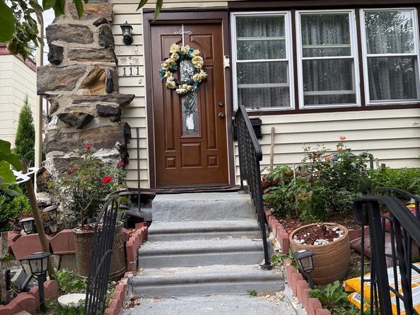 111 Oakley Road, Upper Darby PA 19082