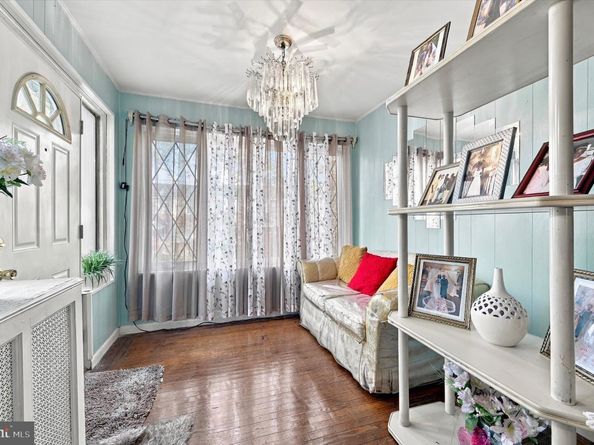 1041 Flanders Road, Philadelphia PA 19151