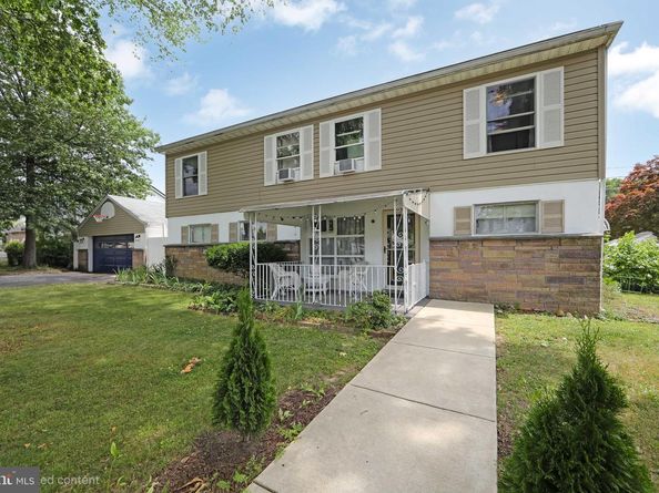 2400 Grand Avenue, Holmes PA 19043