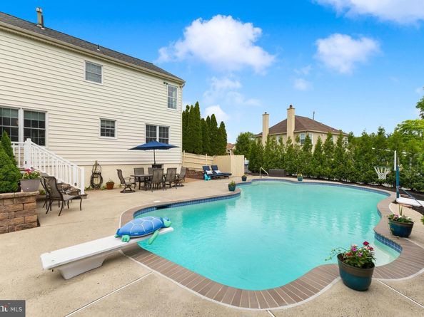 11 Gunning Lane, Langhorne PA 19047
