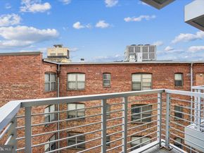 2550 17TH Street NW 403, Washington DC 20009