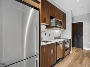 2550 17TH Street NW 403, Washington DC 20009