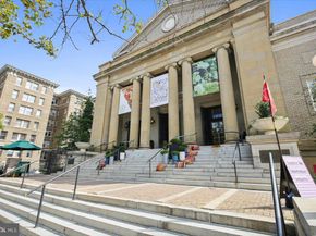 2550 17TH Street NW 403, Washington DC 20009