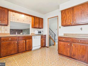 3218 Leeland Drive, Bensalem PA 19020