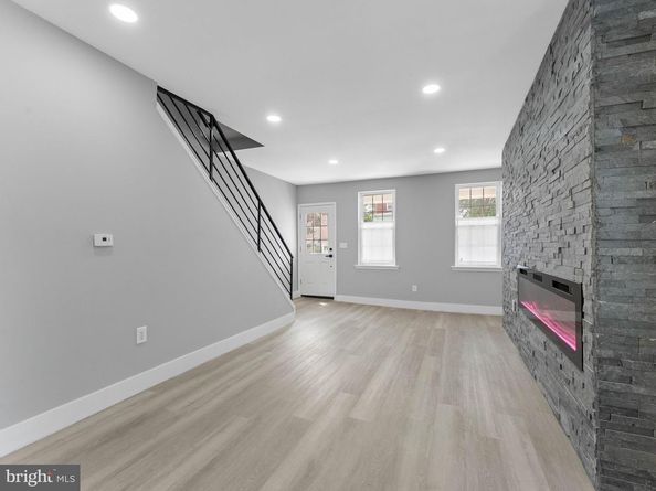 121 N 6TH Street, Darby PA 19023