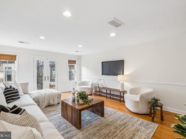 2234 Fitzwater Street, Philadelphia PA 19146