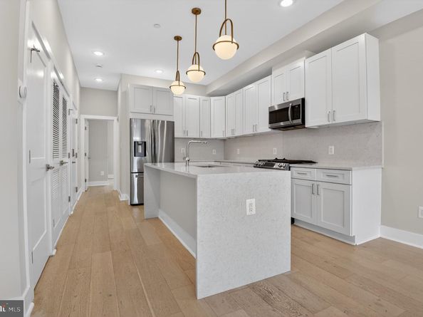 217 20TH Street NE 2, Washington DC 20002