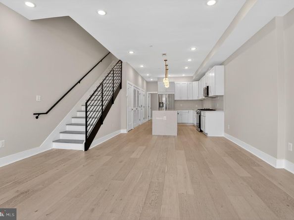 217 20TH Street NE 2, Washington DC 20002