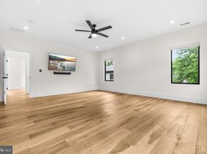 909 Myers Circle SW, Vienna VA 22180