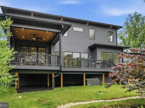 909 Myers Circle SW, Vienna VA 22180