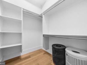 909 Myers Circle SW, Vienna VA 22180