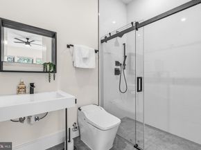 909 Myers Circle SW, Vienna VA 22180