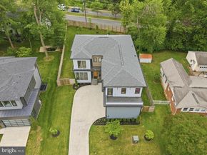 909 Myers Circle SW, Vienna VA 22180
