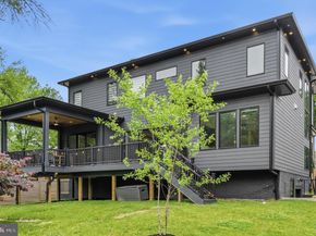 909 Myers Circle SW, Vienna VA 22180