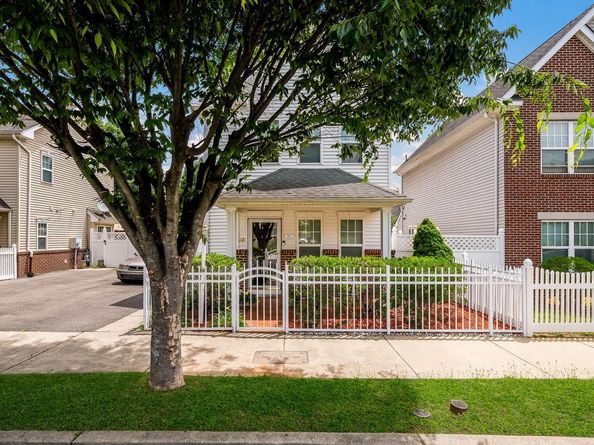 1811 N Franklin Street, Philadelphia PA 19122