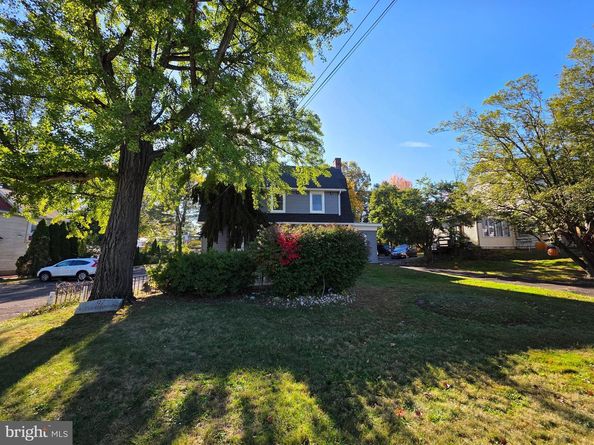 97 W Trenton Avenue, Morrisville PA 19067