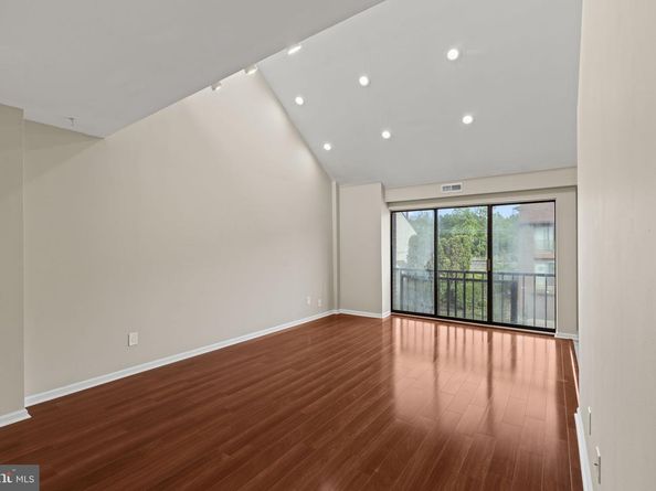 9551 James Street 15B, Philadelphia PA 19114