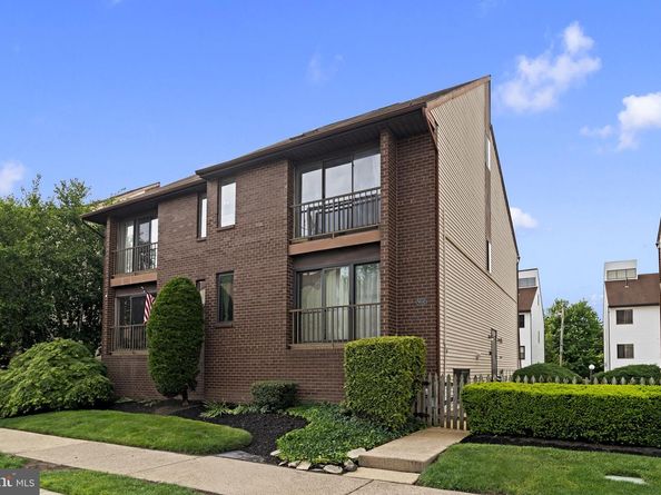 9551 James Street 15B, Philadelphia PA 19114