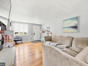 319 Stratford Road, Glenolden PA 19036