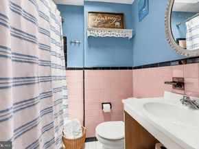 319 Stratford Road, Glenolden PA 19036