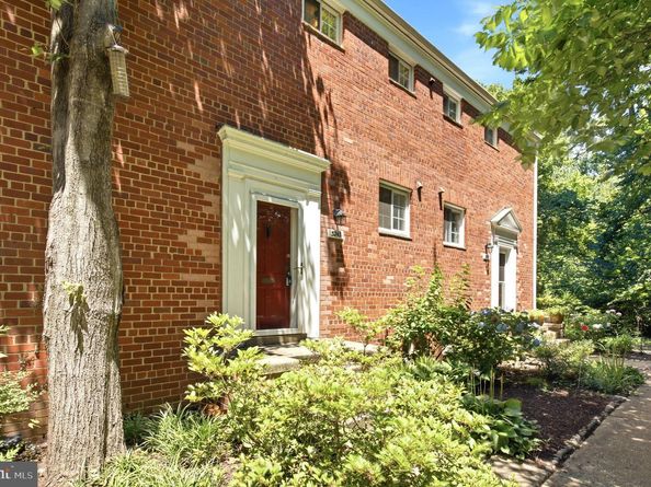 3243 Valley Drive, Alexandria VA 22302