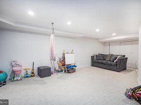 283 Locust Street, Philadelphia PA 19106