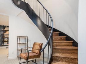 283 Locust Street, Philadelphia PA 19106