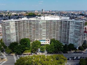 2401 Pennsylvania Avenue 6A6, Philadelphia PA 19130
