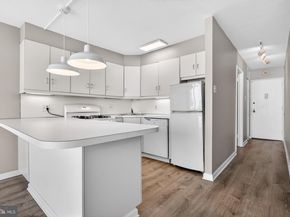 2401 Pennsylvania Avenue 6A6, Philadelphia PA 19130