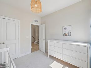 1017 S Taylor Court, Arlington VA 22204