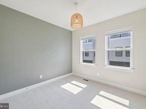 1017 S Taylor Court, Arlington VA 22204