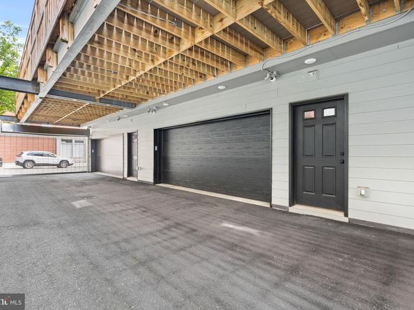 606 N 16TH Street, Philadelphia PA 19130