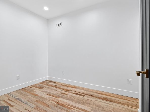 1222 S 26TH, Philadelphia PA 19146