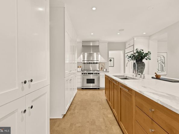 4320 Lorcom Lane, Arlington VA 22207