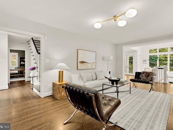 4320 Lorcom Lane, Arlington VA 22207