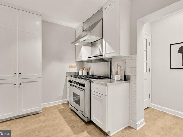 4320 Lorcom Lane, Arlington VA 22207