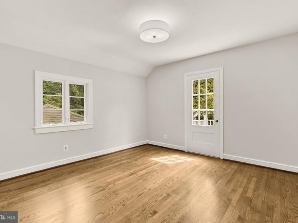 4320 Lorcom Lane, Arlington VA 22207