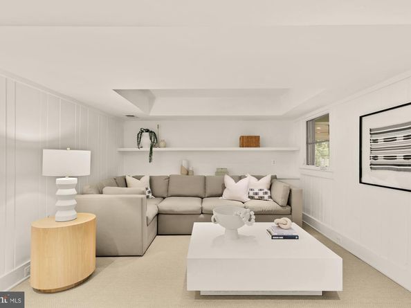 4320 Lorcom Lane, Arlington VA 22207