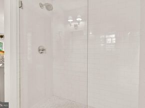 4320 Lorcom Lane, Arlington VA 22207