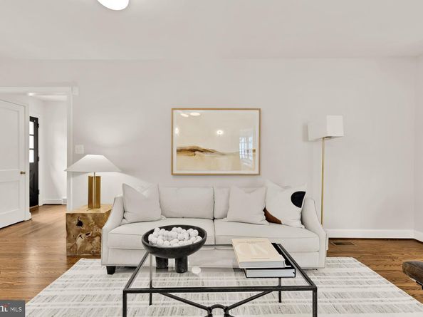 4320 Lorcom Lane, Arlington VA 22207