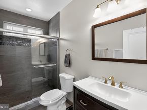 419 Mercy Street, Philadelphia PA 19148
