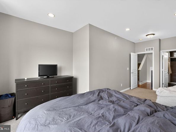 419 Mercy Street, Philadelphia PA 19148