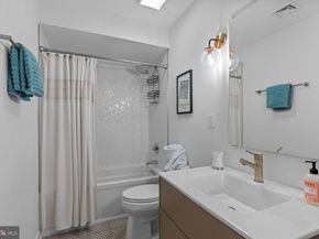 813 E Passyunk Avenue, Philadelphia PA 19147