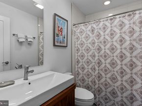 813 E Passyunk Avenue, Philadelphia PA 19147