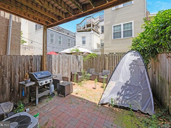 827 Corinthian Avenue, Philadelphia PA 19130