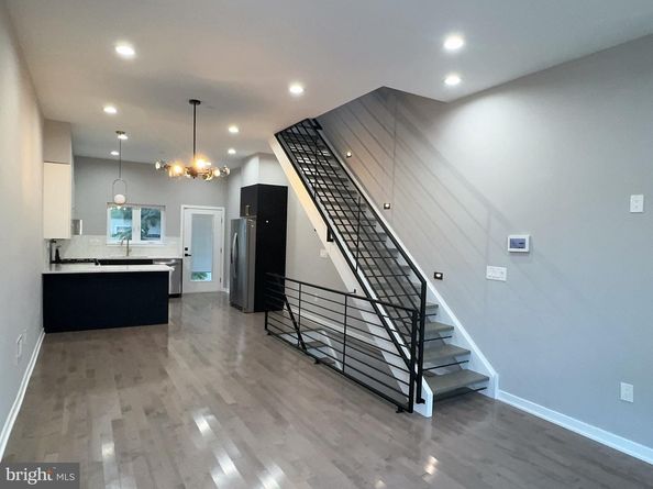 516 Pierce Street, Philadelphia PA 19148