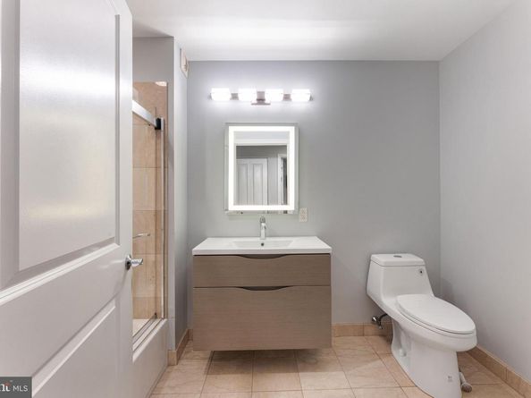 901 N Penn Street F407, Philadelphia PA 19123