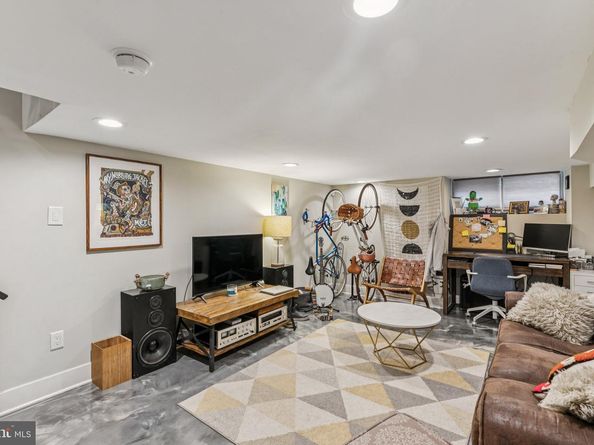 1314 N Dover Street, Philadelphia PA 19121
